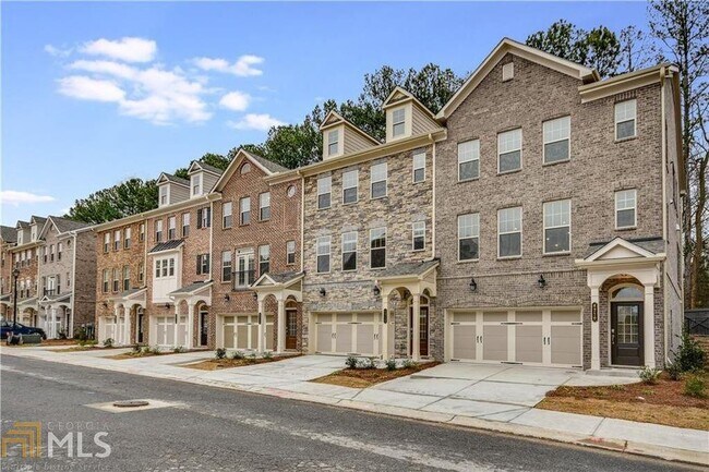Primary Photo - 1395 Live Oak Lane