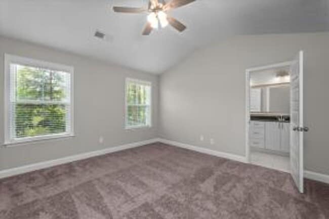 Building Photo - 1005 Linsmore Ave
