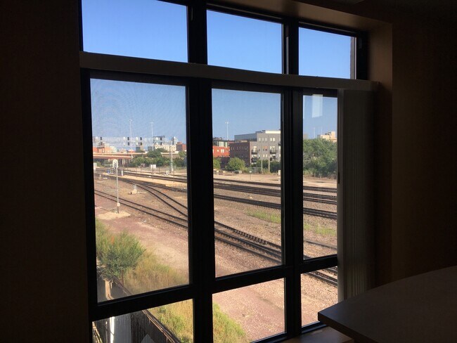 Building Photo - 1525 S Sangamon St