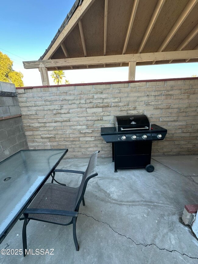Building Photo - 2775 N Goyette Ave