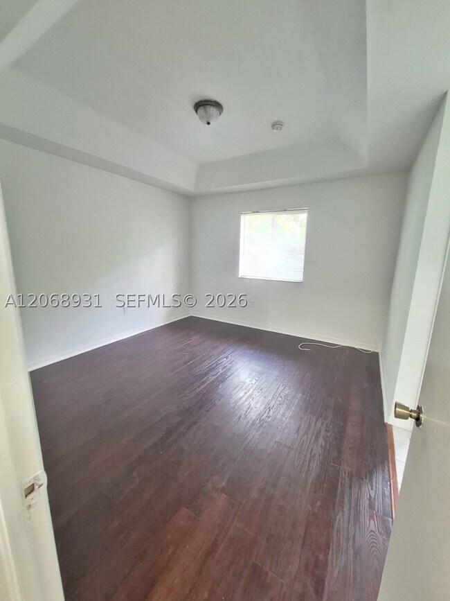 Building Photo - 1654 SE 31st Ct