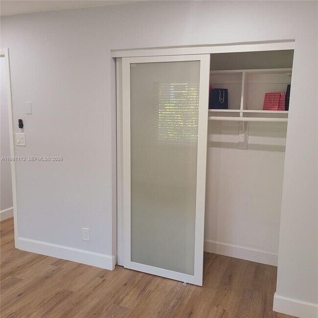 Building Photo - 1504 SW 1st St