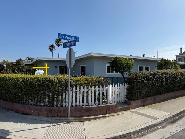 Building Photo - Pierpont Beach Home