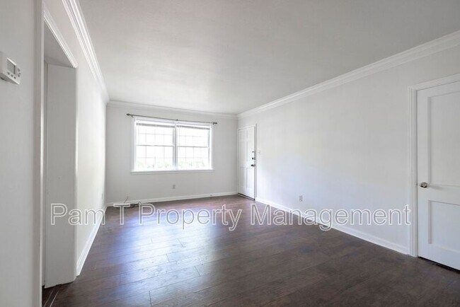 Building Photo - 3411 Bull St