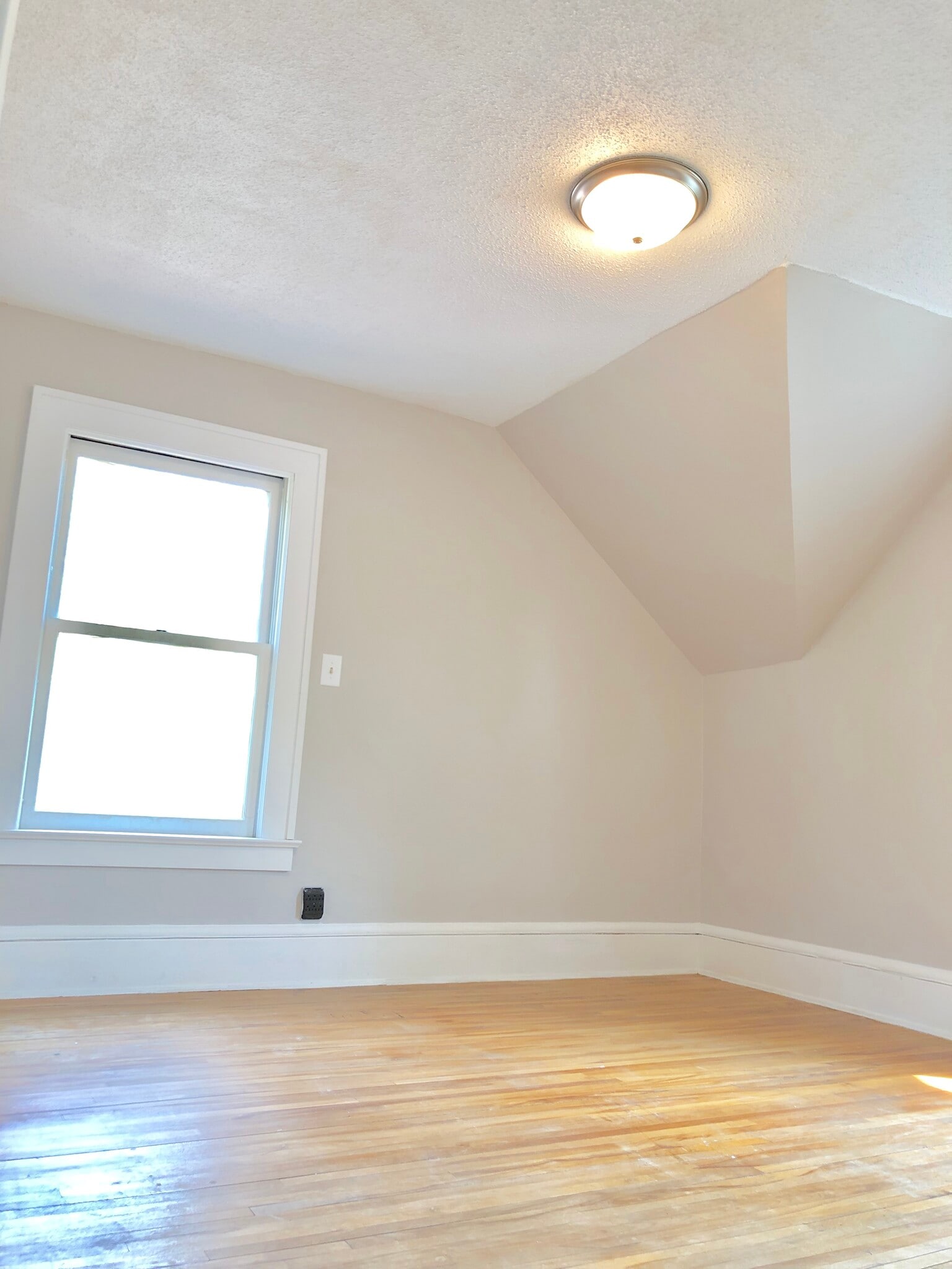 Bedroom 2 - 816 3rd St SE