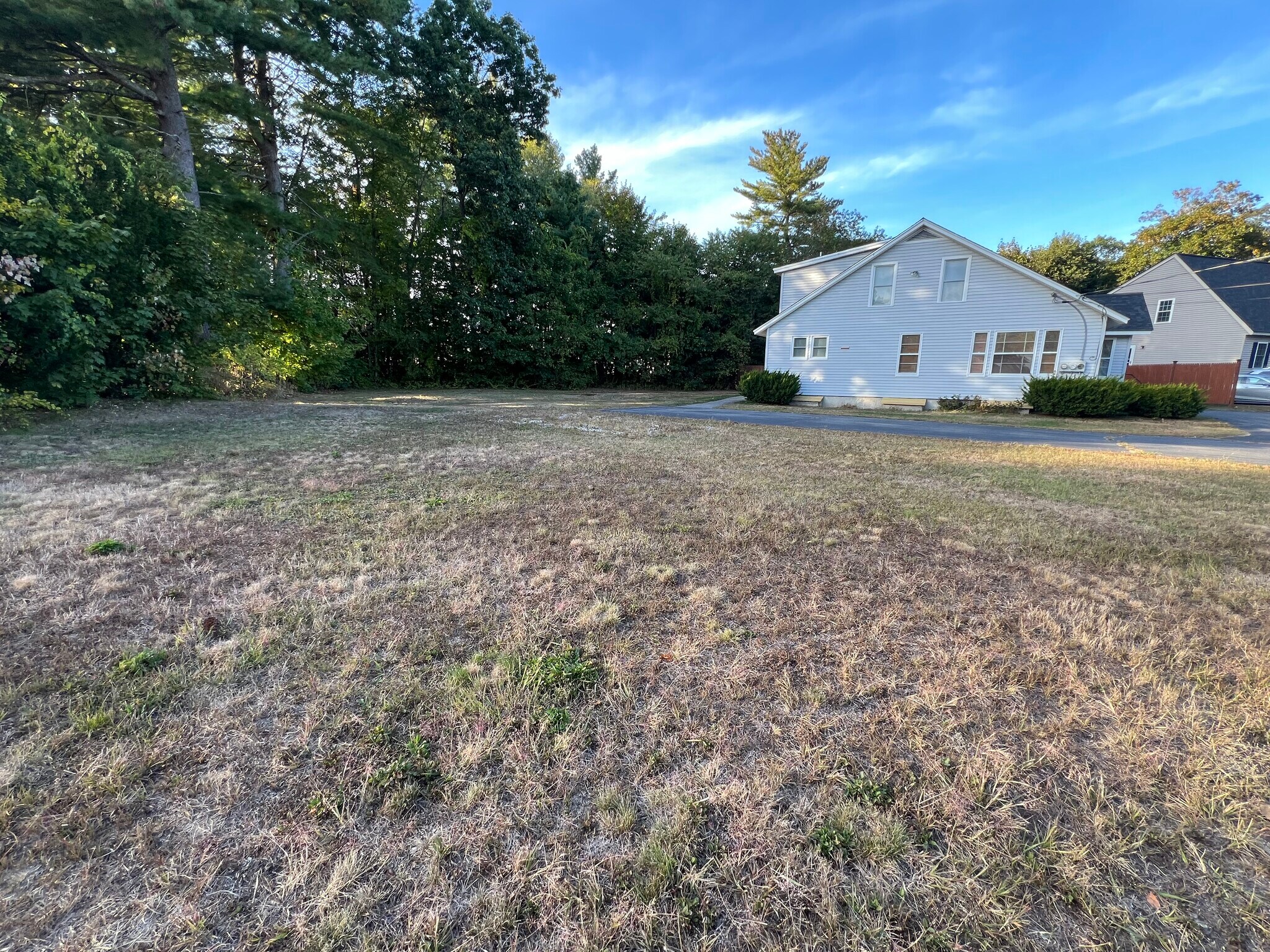 Building Photo - 6 Winsor Ave