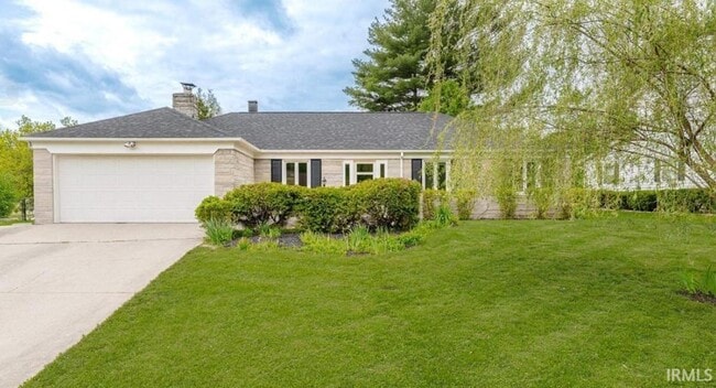 Primary Photo - 1416 E Clairmont Pl