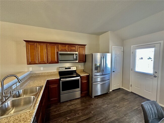 Building Photo - 6206 SW Warrington Rd