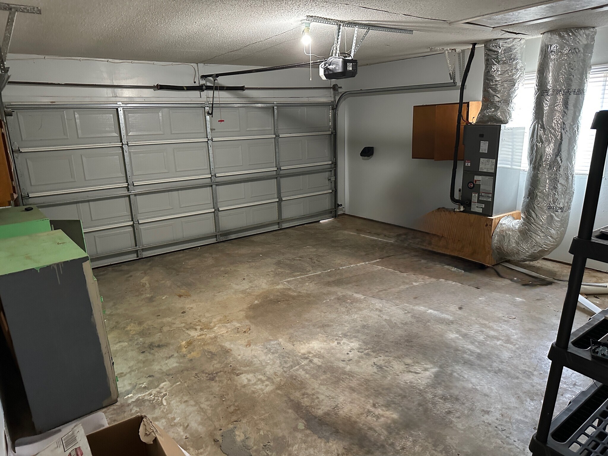 Building Photo - 323 Lance Cir