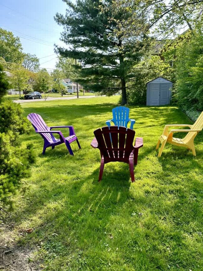 Building Photo - 16806 Pilgrim Ave