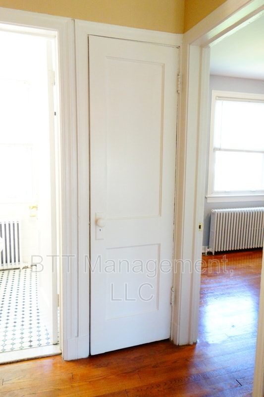 Building Photo - 8400 Greenwood Ave