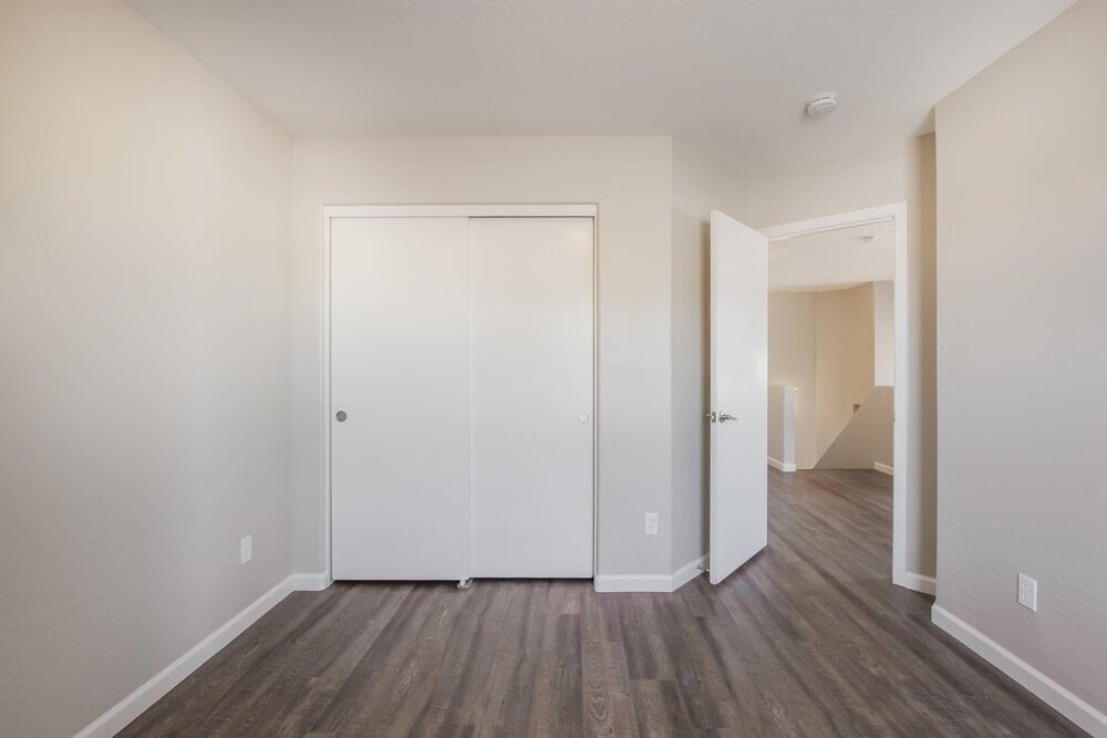 Building Photo - 2221 E Union Hills Dr