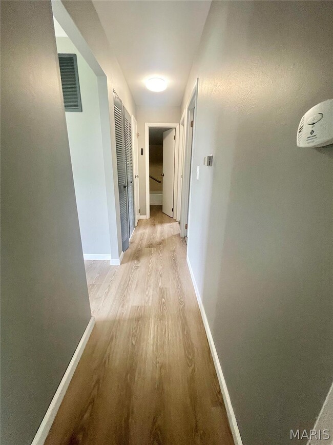 Building Photo - 805 Juniper Dr