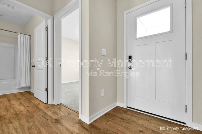 Building Photo - 5851 Ryman Dr