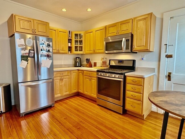 Building Photo - 69 Beaumont St