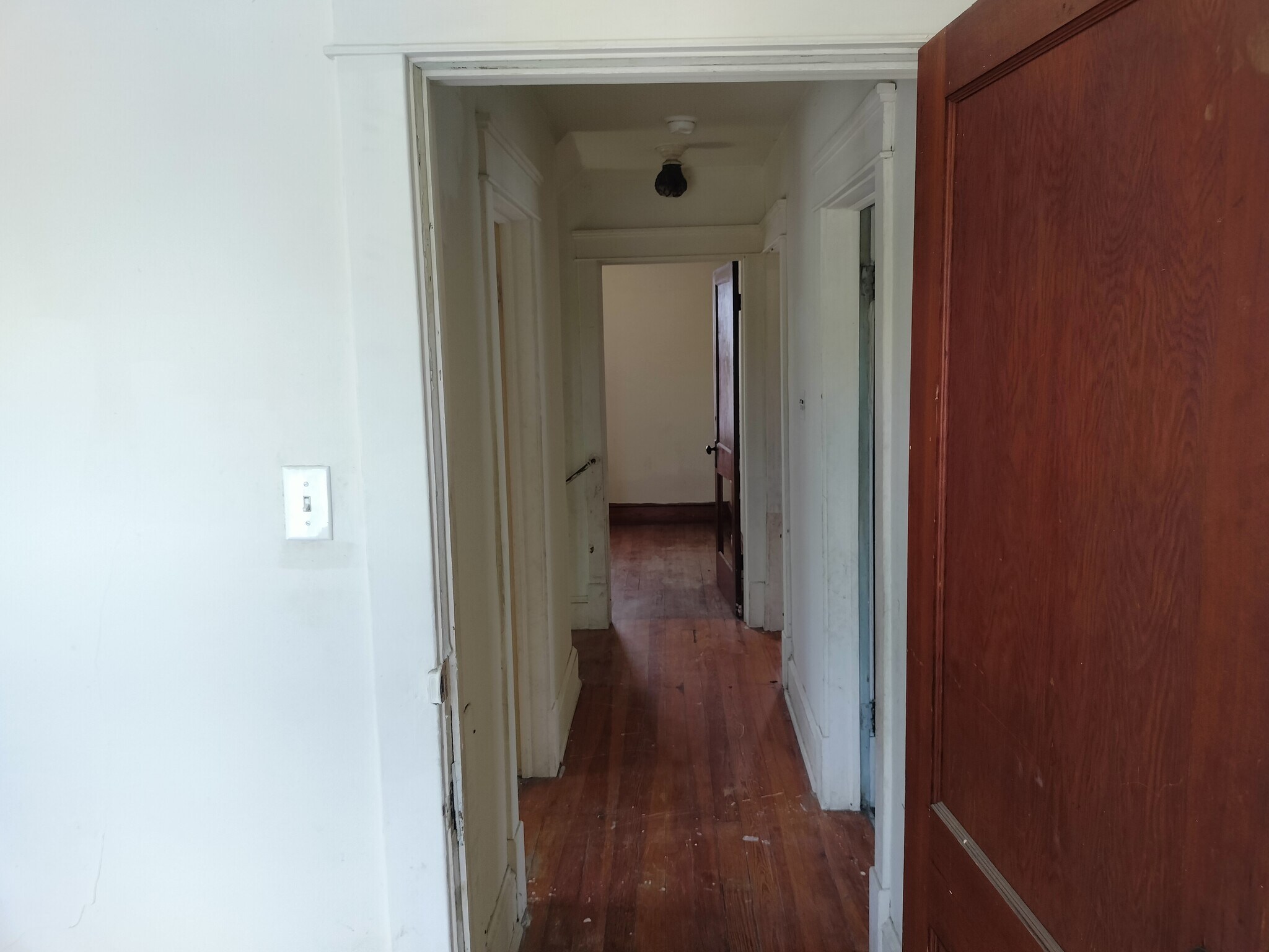Building Photo - 1029 Winchester Ave