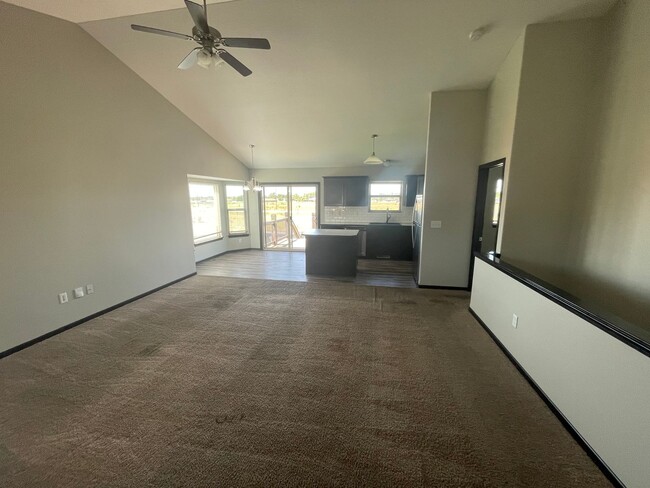 Building Photo - 2022/26 E Village Estates Dr