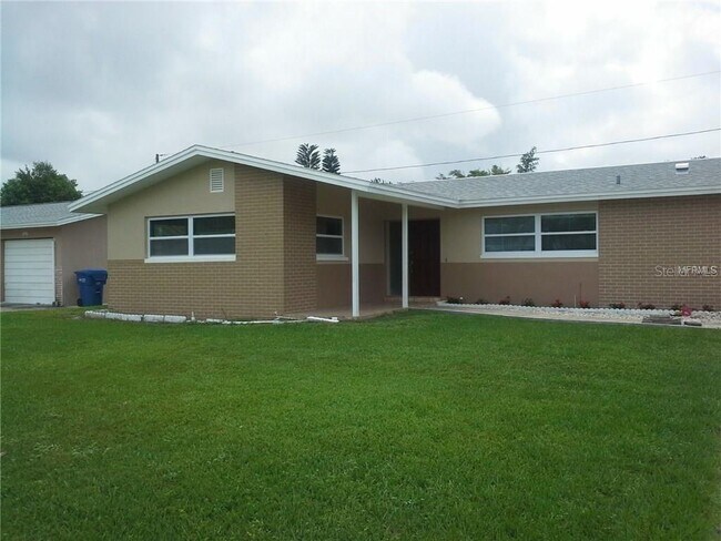 Primary Photo - 1721 Patlin Cir N