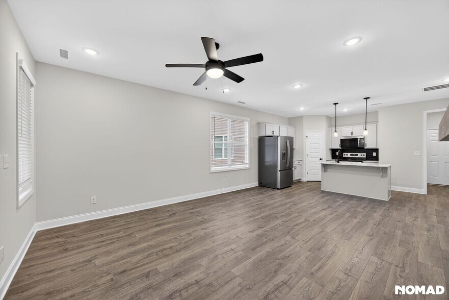 Building Photo - 87 Goldenrod Lp