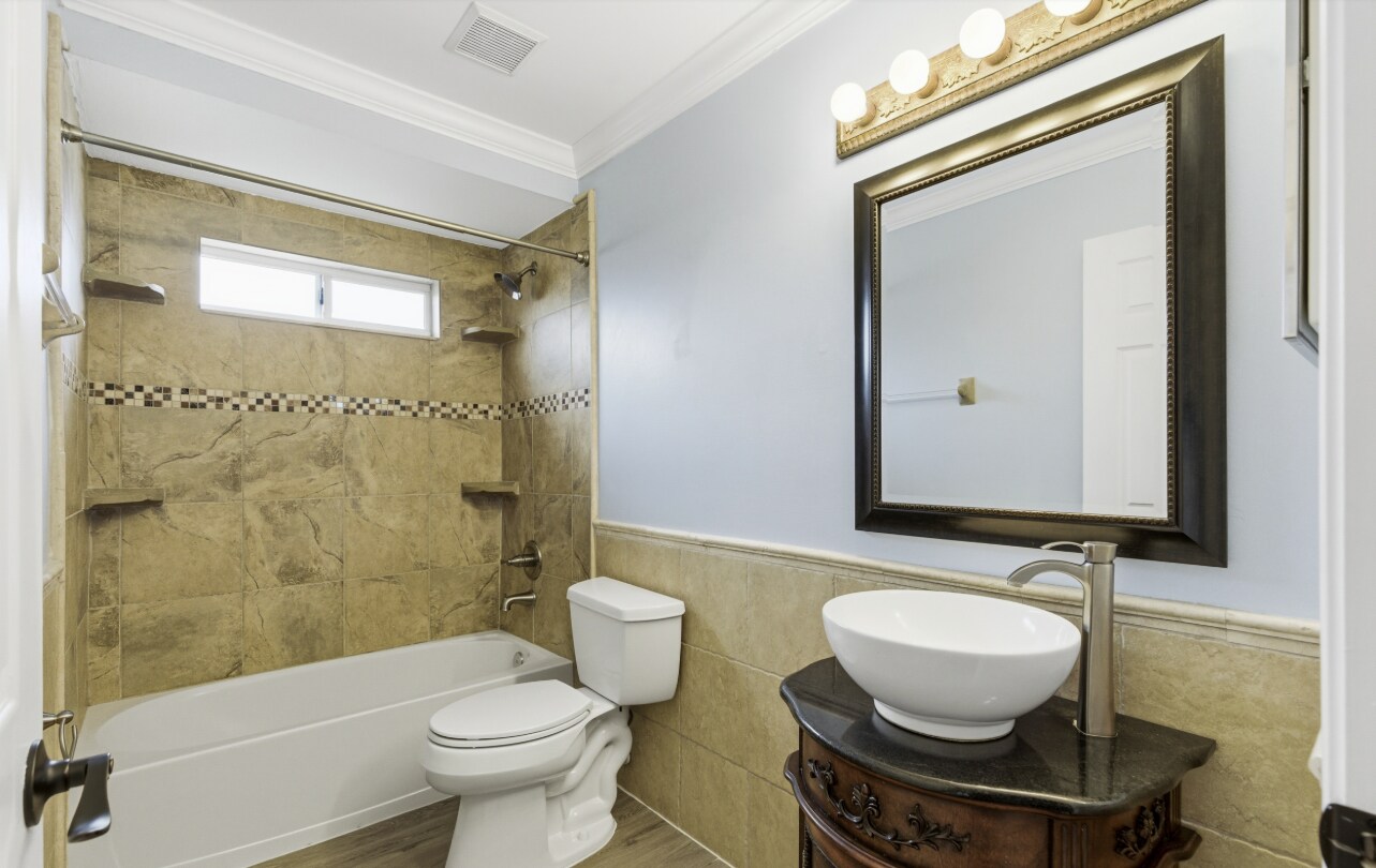 Building Photo - 11356 Sutton Lakes Ct