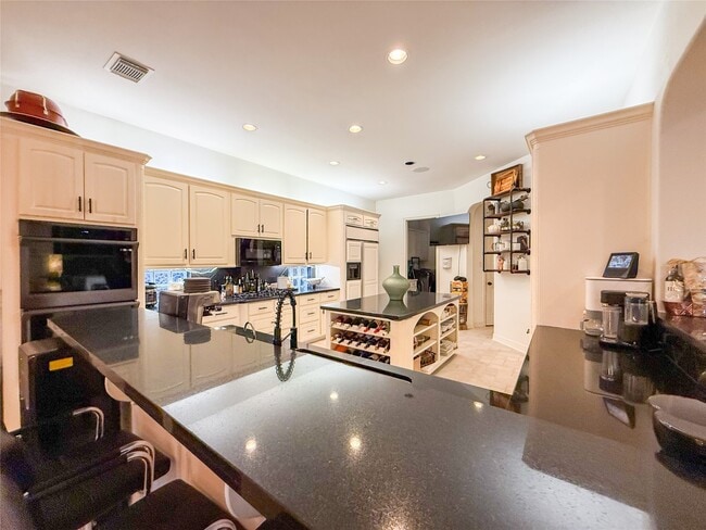 Building Photo - 15318 Beecham Dr