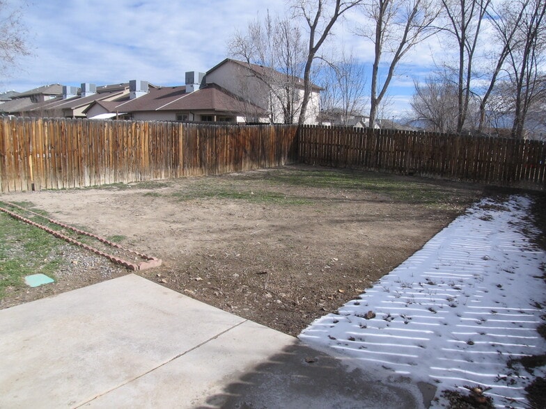 Building Photo - 404 Broken Arrow Dr