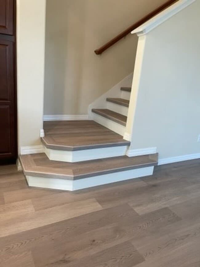 Building Photo - 3 Bed 2.5 Bath Tech Savy Corner Townhouse in Windermere