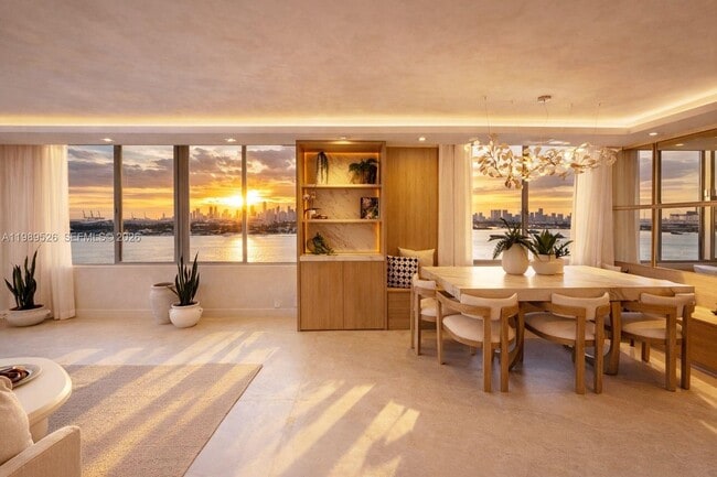 Building Photo - 1000 West Ave