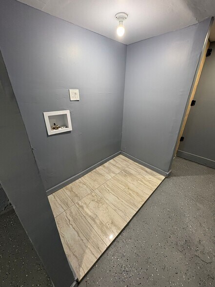 Building Photo - 26 Finlay Pl
