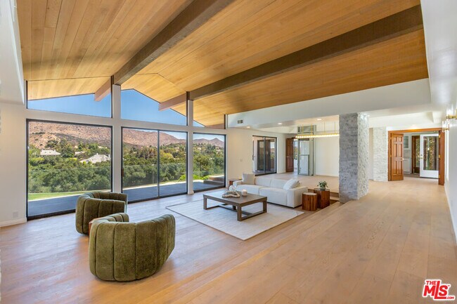 Building Photo - 5109 Lakeview Canyon Rd
