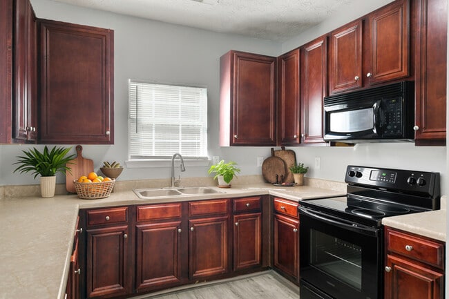 Building Photo - Gorgeous 3-Bedroom Home with Extra Flex Space!