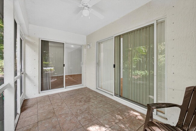 Building Photo - 5020 N La Sedona Cir
