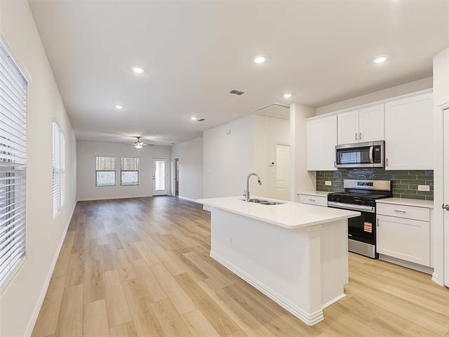 Building Photo - 506 Cottner Dr