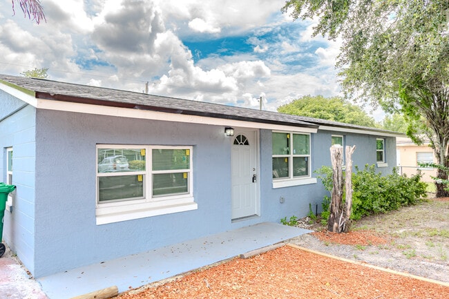 Building Photo - 217 Betty Ave