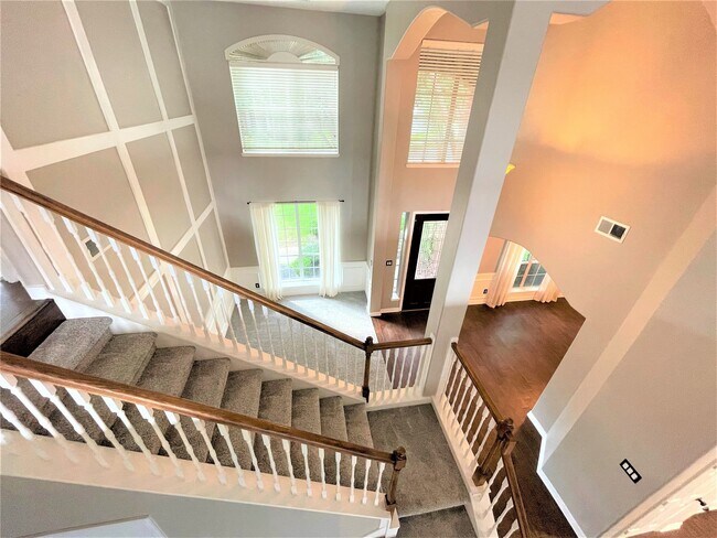 Building Photo - 16407 Stone Prairie Dr