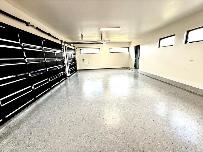 Building Photo - 1806 Lauren Dr