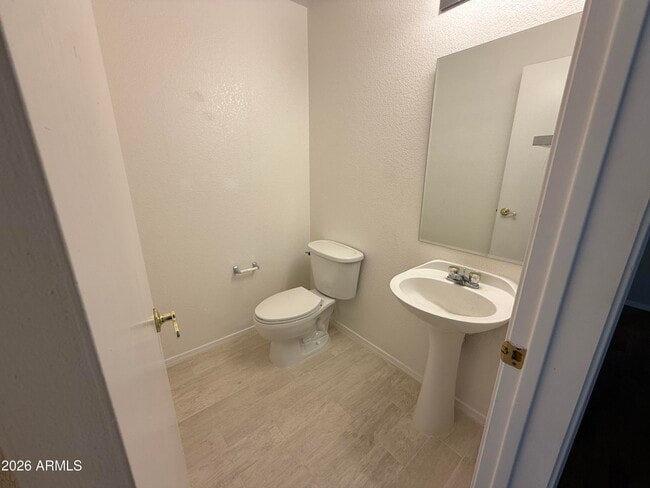 Building Photo - 1253 N Spire Ct