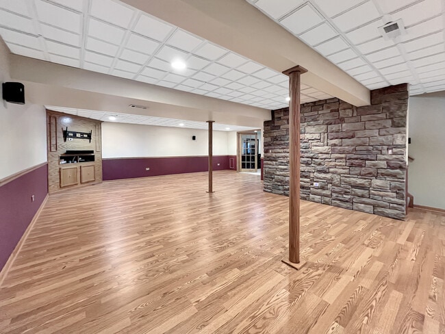 Building Photo - 416 Farnsworth Cir