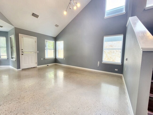 Building Photo - 5608 Steven Creek Way