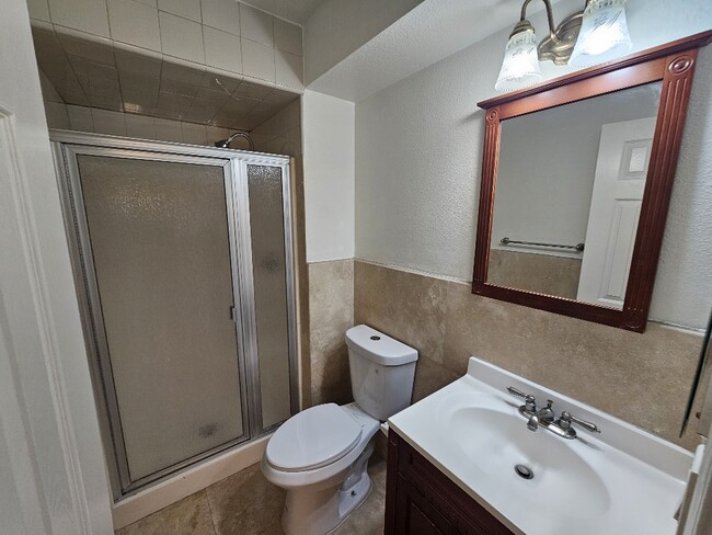 Building Photo - 9634 Park St