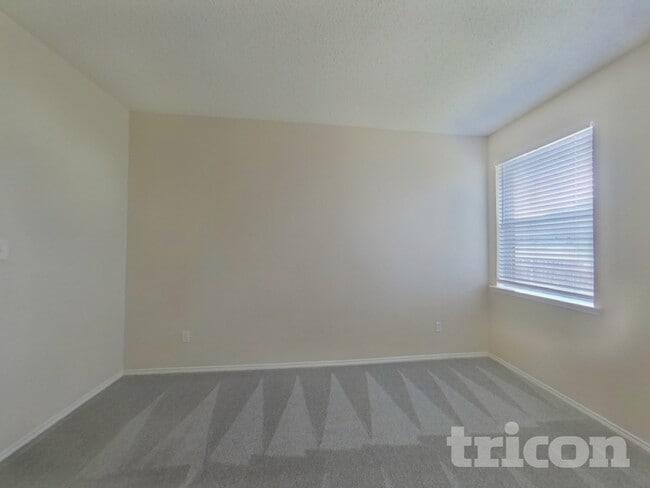 Building Photo - 6300 Downeast Dr