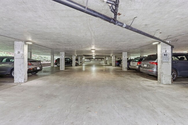 Building Photo - Elegantly Updated Apartment for Rent in Orinda