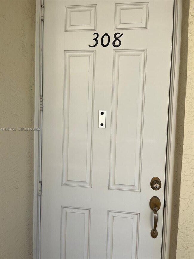 Building Photo - 3500 Oaks Clubhouse Dr