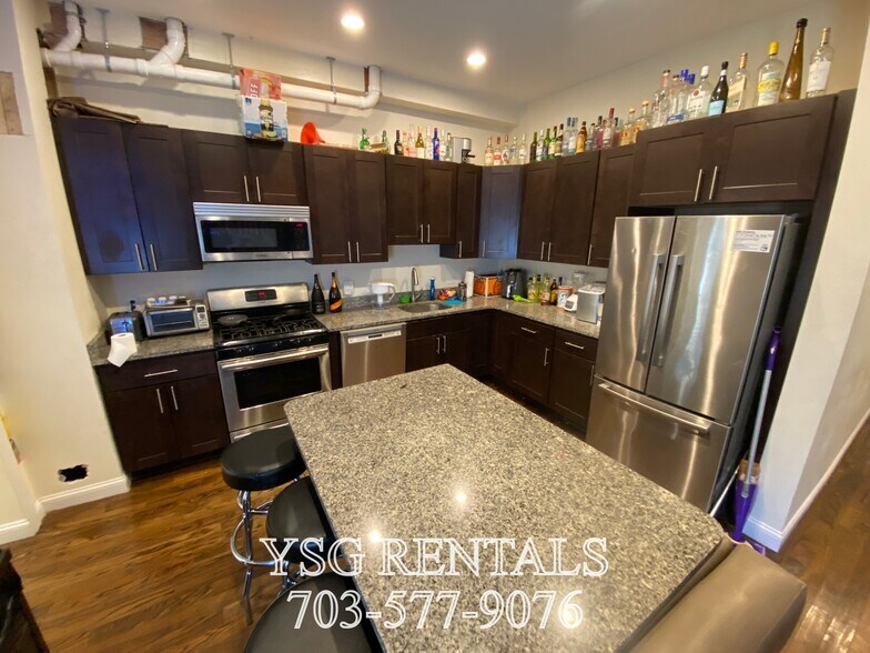 Building Photo - 19 Lambert Ave