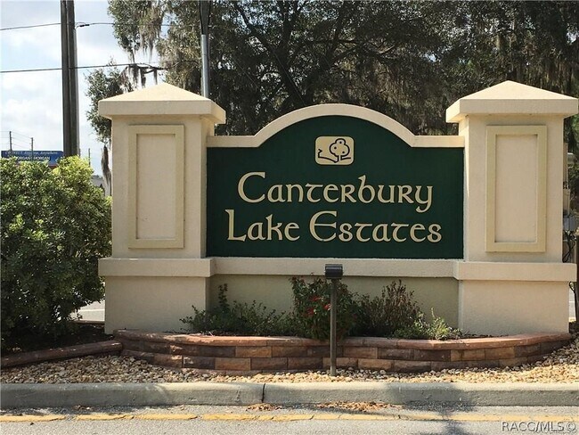 Building Photo - 2675 N Canterbury Lake Dr