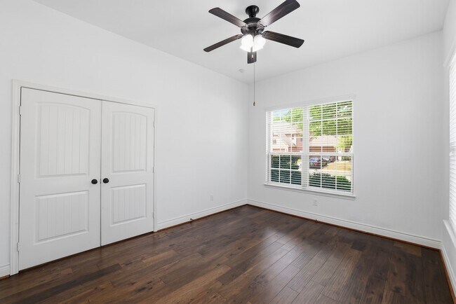 Building Photo - 135 Deerfield Meadow Dr