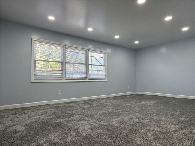 Building Photo - 21 Cochran Pl