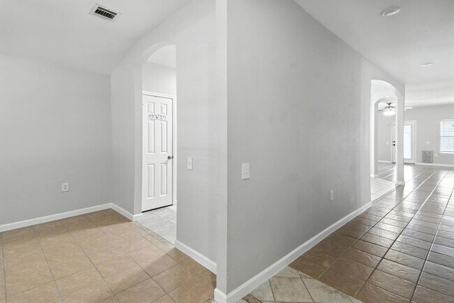 Building Photo - 12613 Paloma Blanca Way