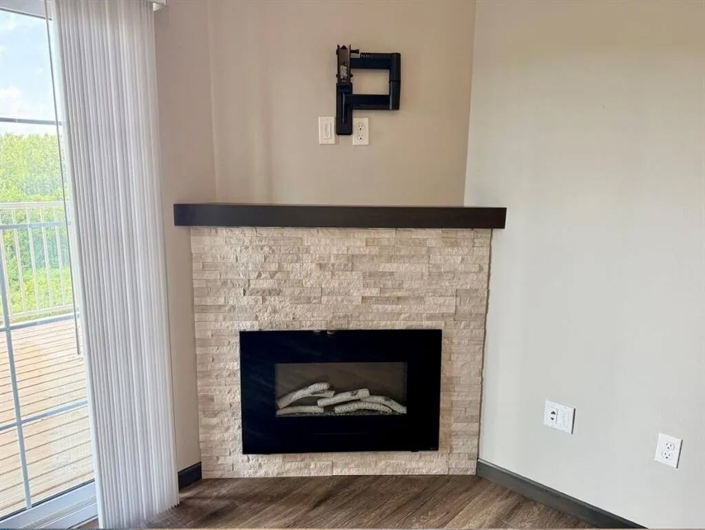 Building Photo - 2871 Spring Rose Cir