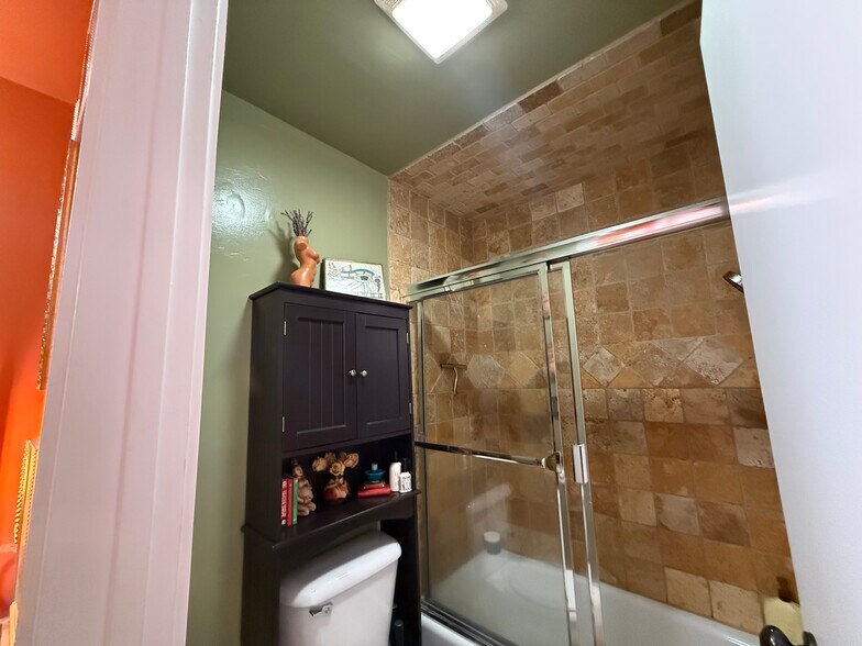 Building Photo - 4524 Tujunga Ave